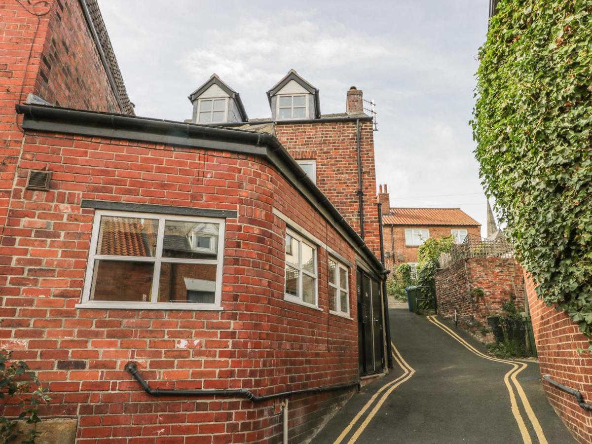 The Old Blacksmith'S Workshop Whitby Exterior photo